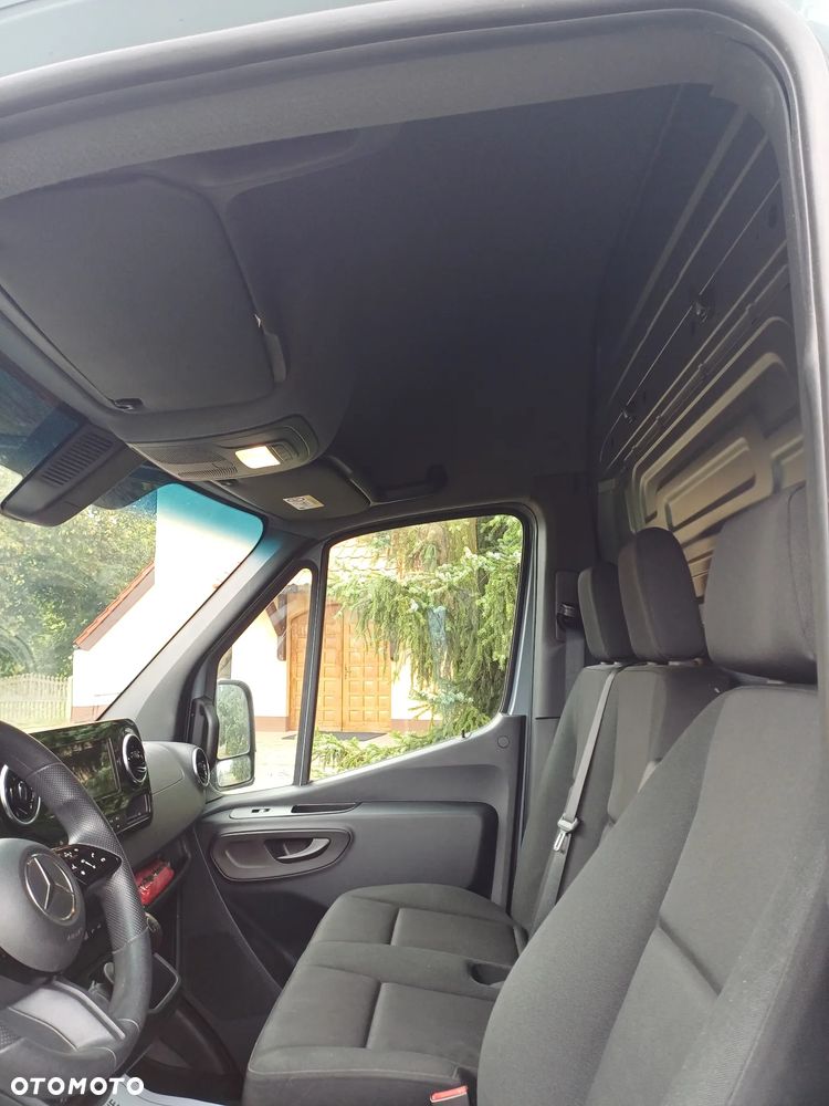 Mercedes-Benz SPRINTER - 16