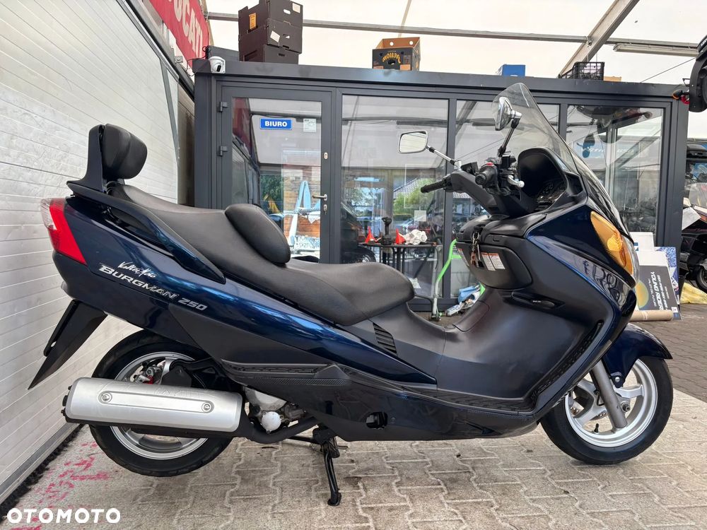 Suzuki Burgman - 14