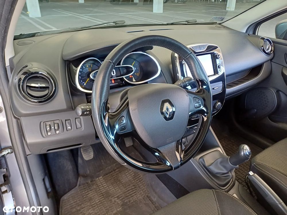 Renault Clio 1.2 16V Expression - 8