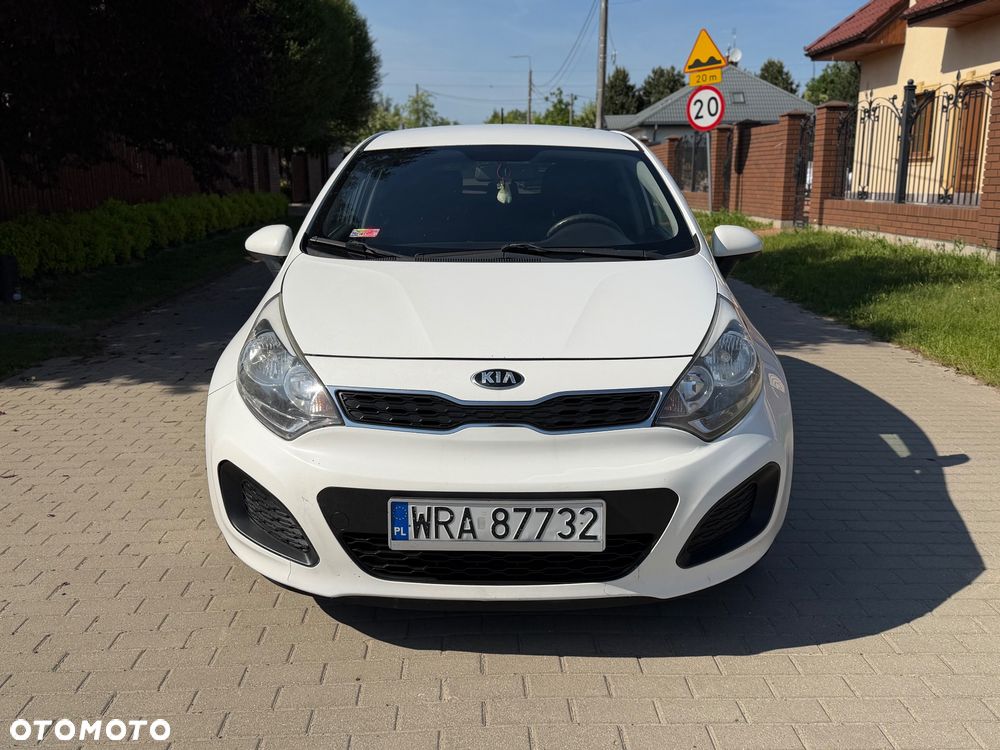 Kia Rio 1.2 Business Line - 12