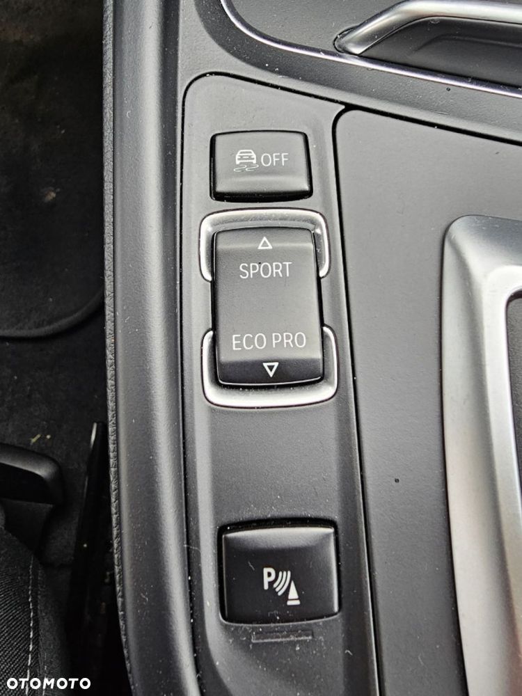 BMW Seria 3 - 34