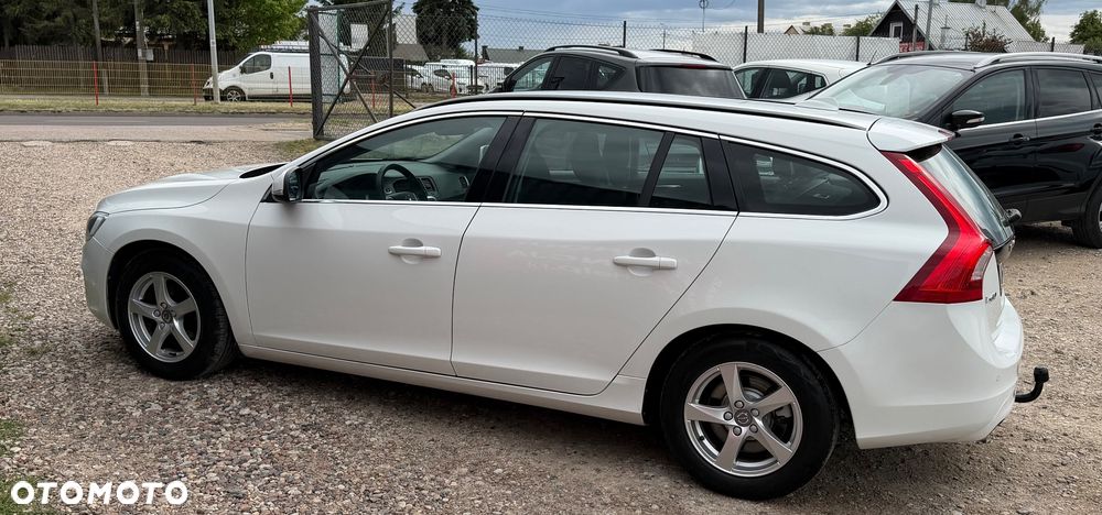 Volvo V60 D3 Drive-E Momentum - 35
