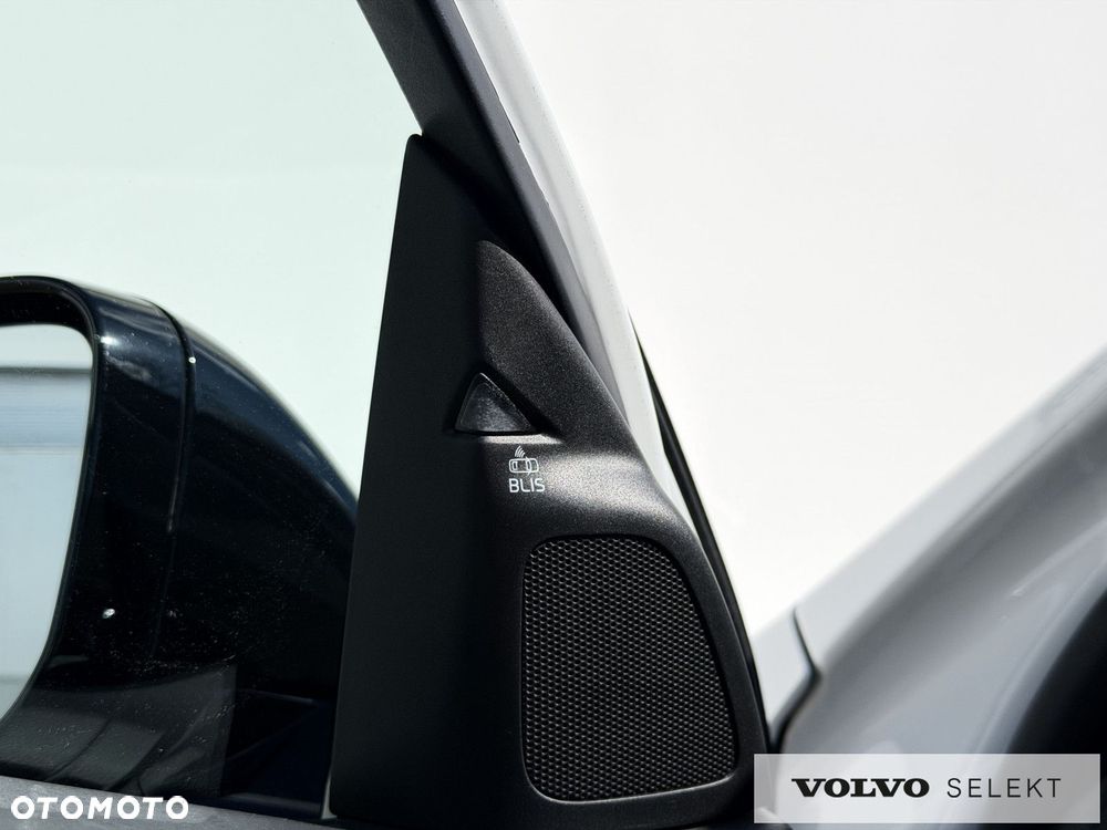 Volvo V60 Cross Country - 17