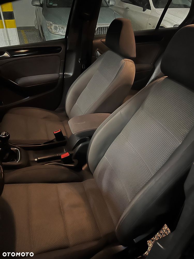 Volkswagen Golf 2.0 TDI Comfortline - 8