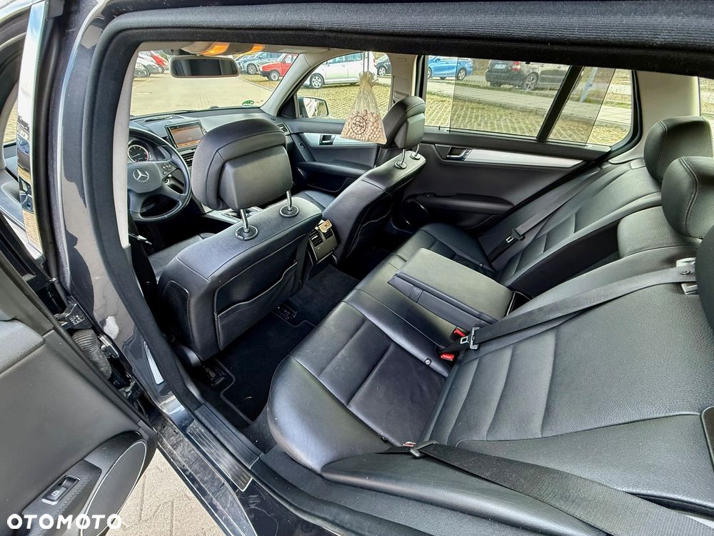 Mercedes-Benz Klasa C 200 CDI DPF Avantgarde - 10