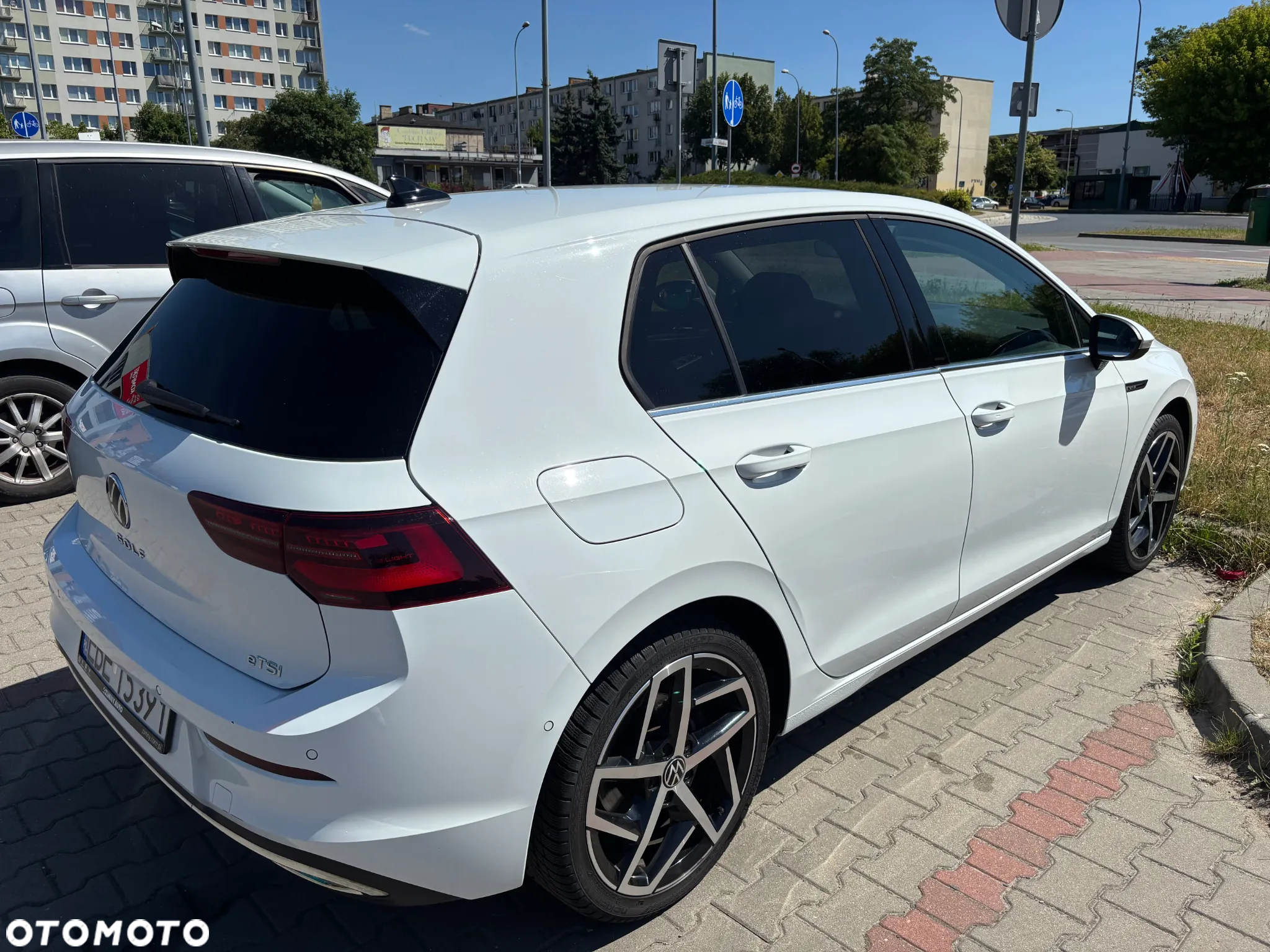 Volkswagen Golf - 6