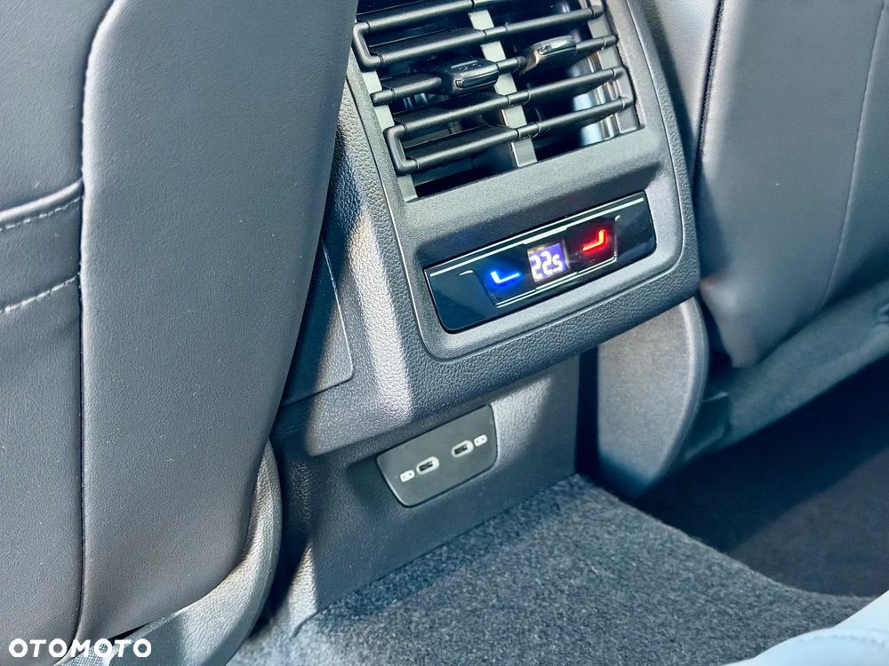 Volkswagen Golf 2.0 TSI 4Motion R DSG - 13