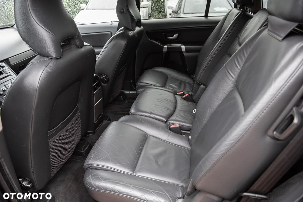 Volvo XC 90 D5 AWD Geartronic Momentum - 22