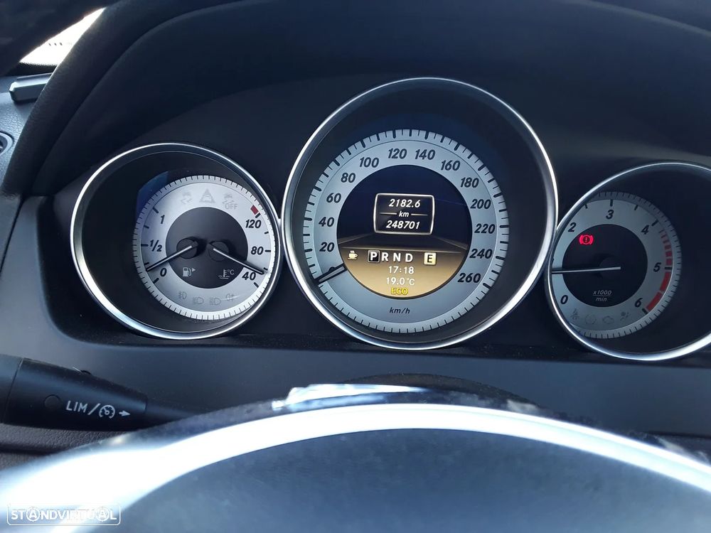 Mercedes-Benz C 220 CDI DPF Coupe BlueEFFICIENCY 7G-TRONIC Edition 1 - 17