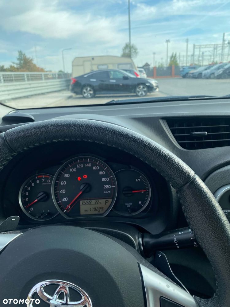 Toyota Yaris - 15
