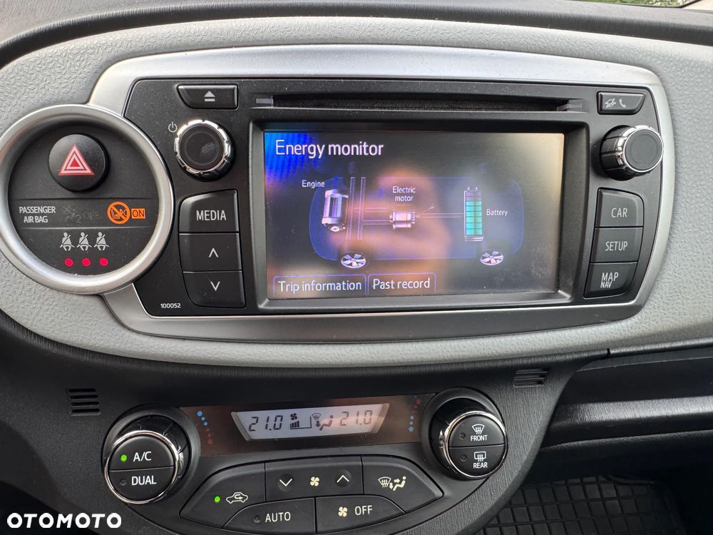 Toyota Yaris 1.5 VVT-i Selection - 27