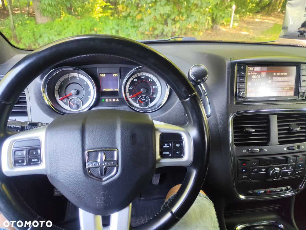 Dodge Grand Caravan 3.6 R/T - 11