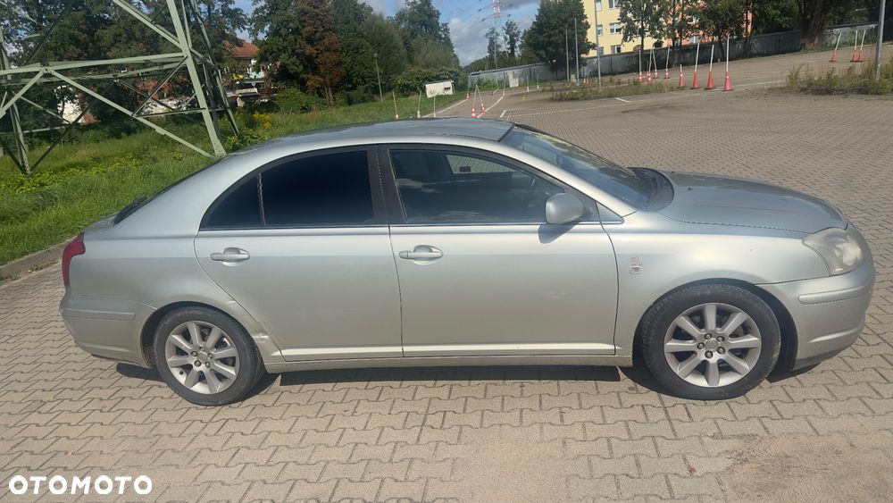Toyota Avensis 1.8 VVT-i Sol - 3