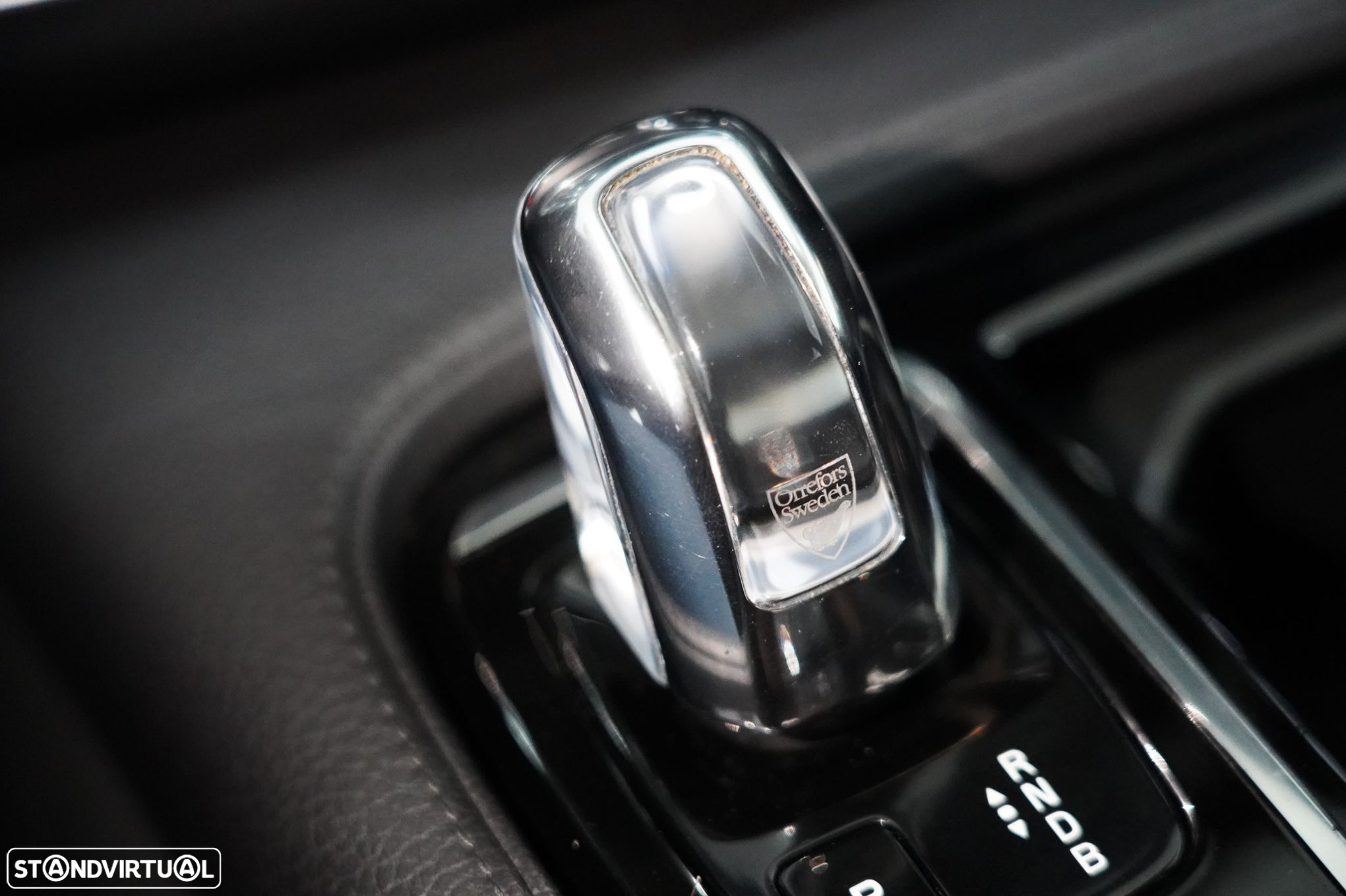 Volvo V90 2.0 T8 Momentum Plus AWD Geartronic - 14