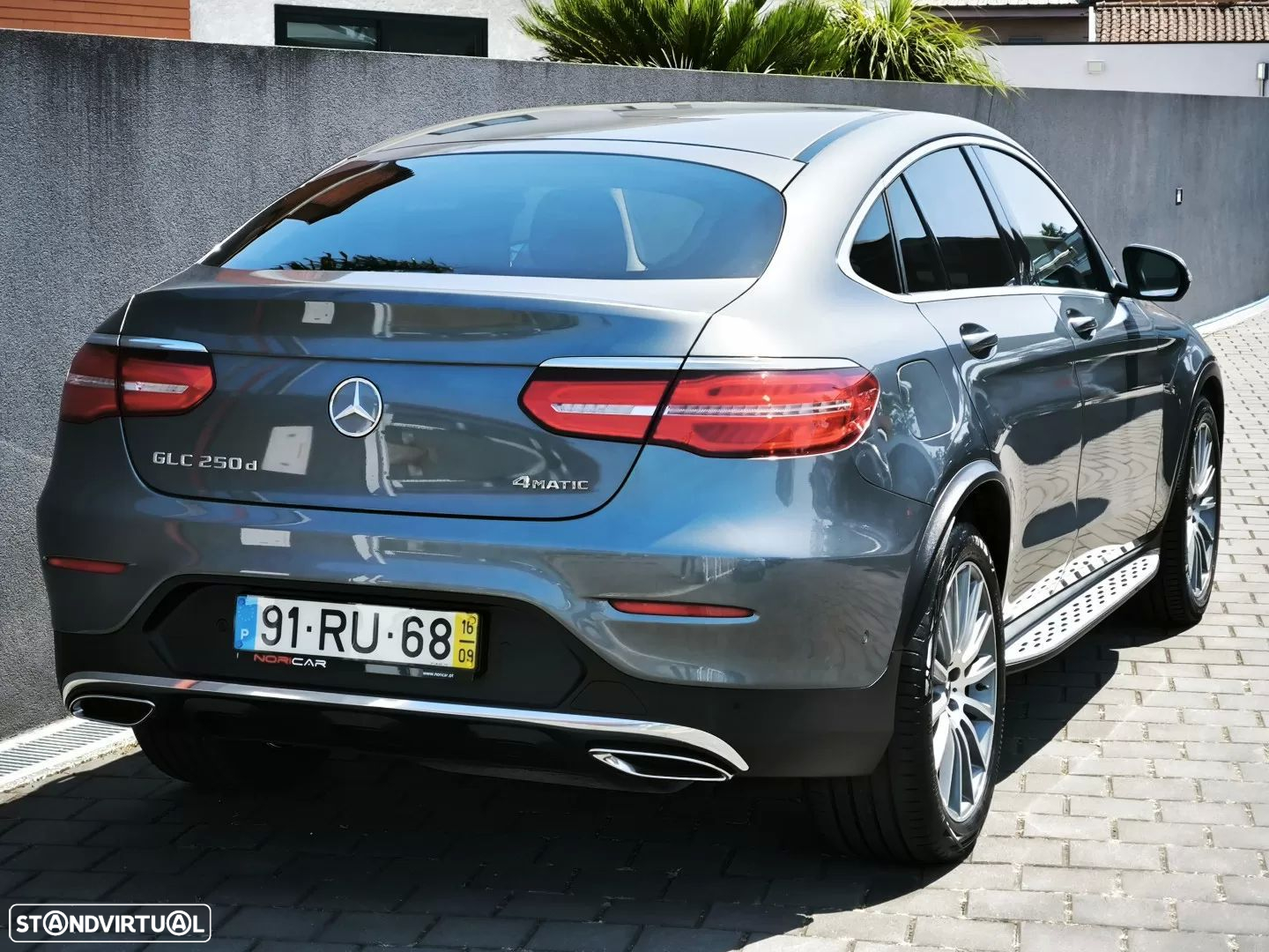 Mercedes-Benz GLC 250 d Coupé AMG Line 4-Matic - 4