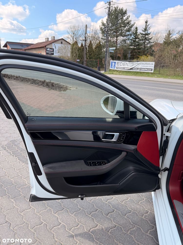 Porsche Panamera 4 - 14