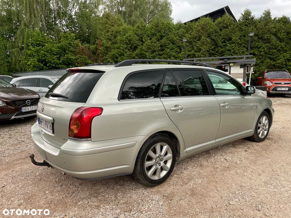 Toyota Avensis 2.0 VVT-i High - 4