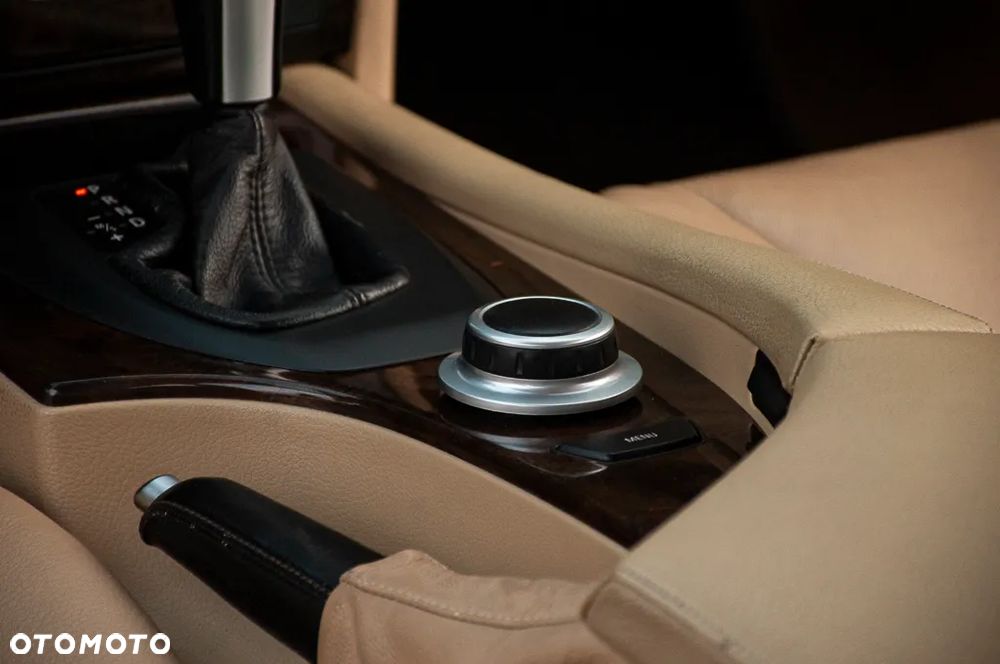 BMW Seria 5 - 12