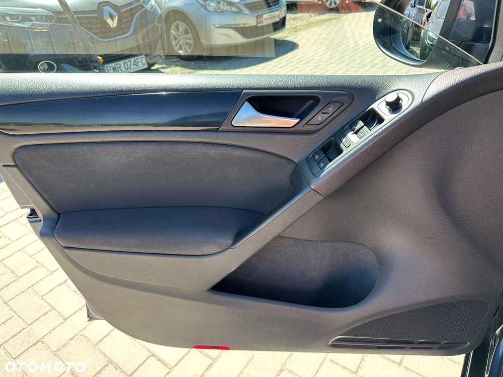 Volkswagen Golf - 18