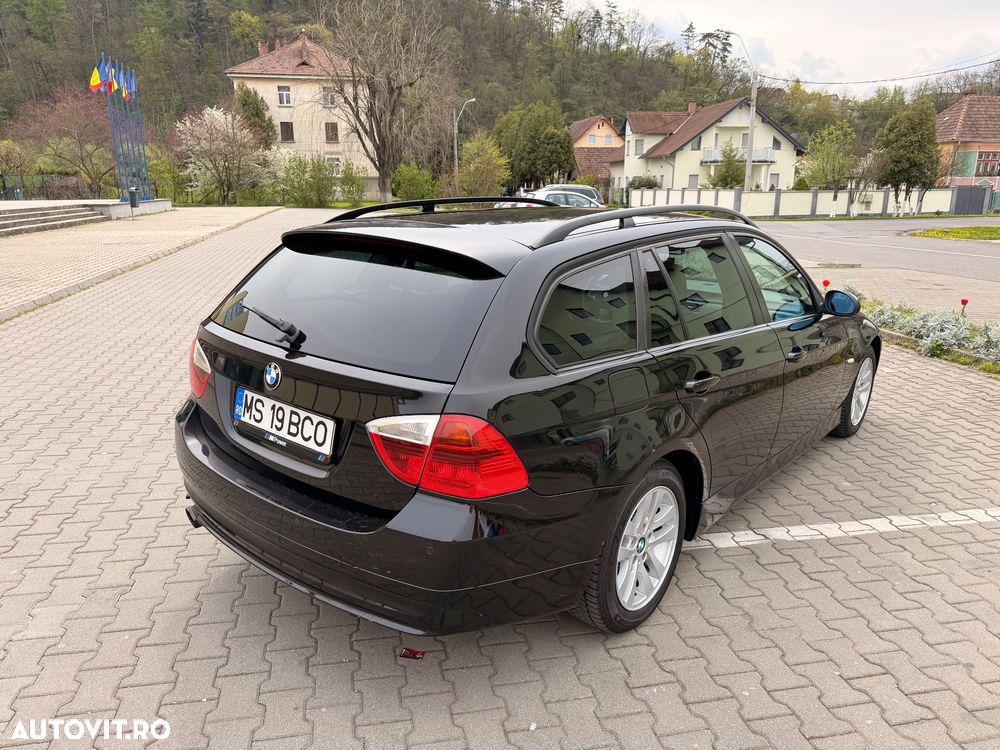 BMW Seria 3 318d - 4