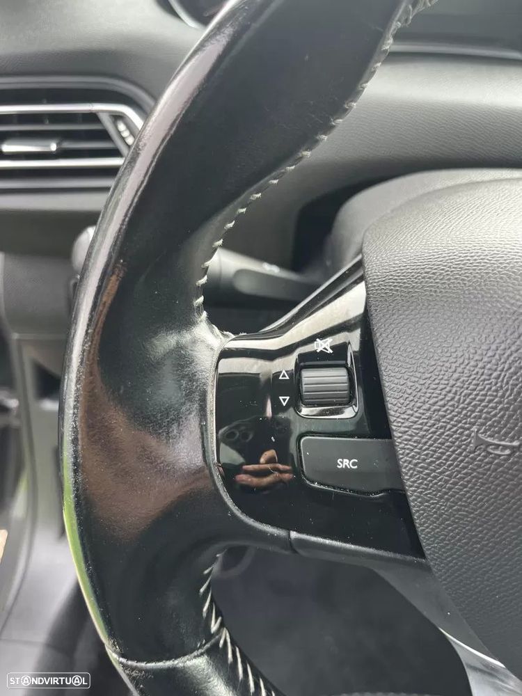 Peugeot 308 SW 1.2 PureTech Allure Full LED - 33