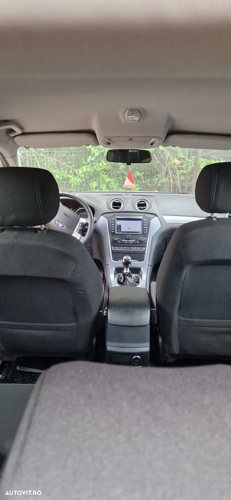 Ford Mondeo - 25