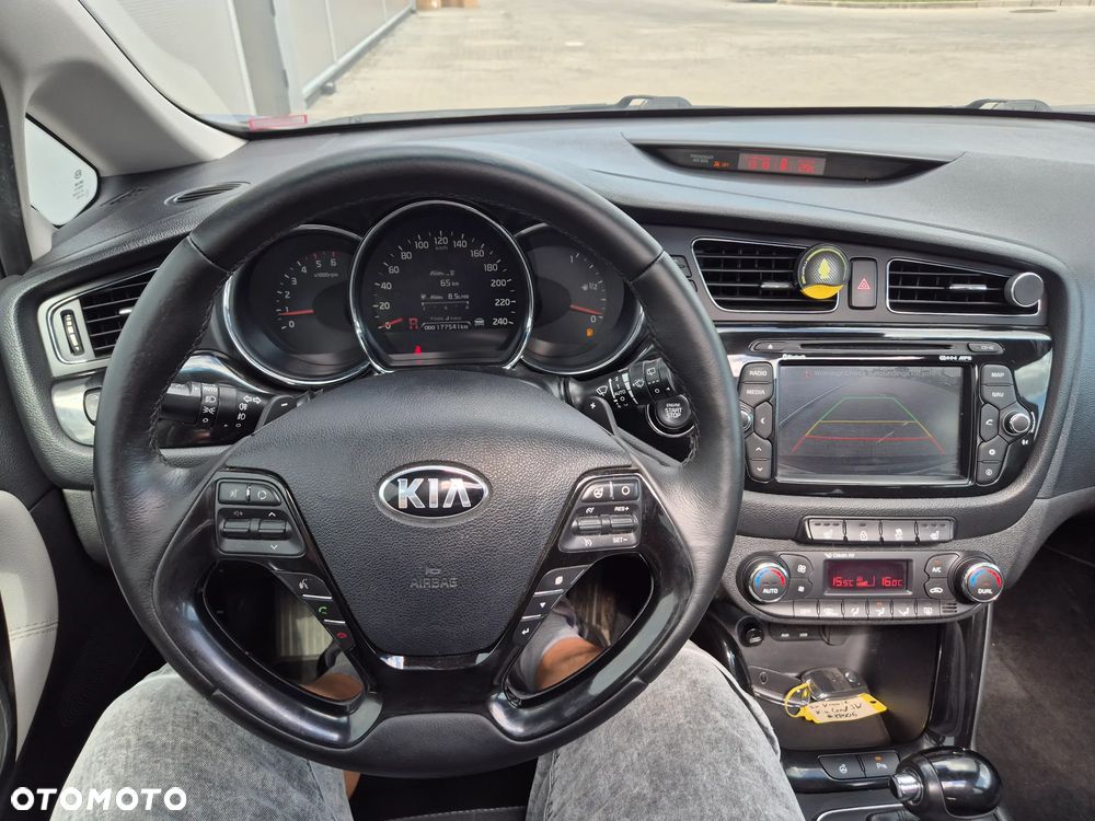 Kia Ceed 1.6 CRDi 128 Platinum Edition - 20