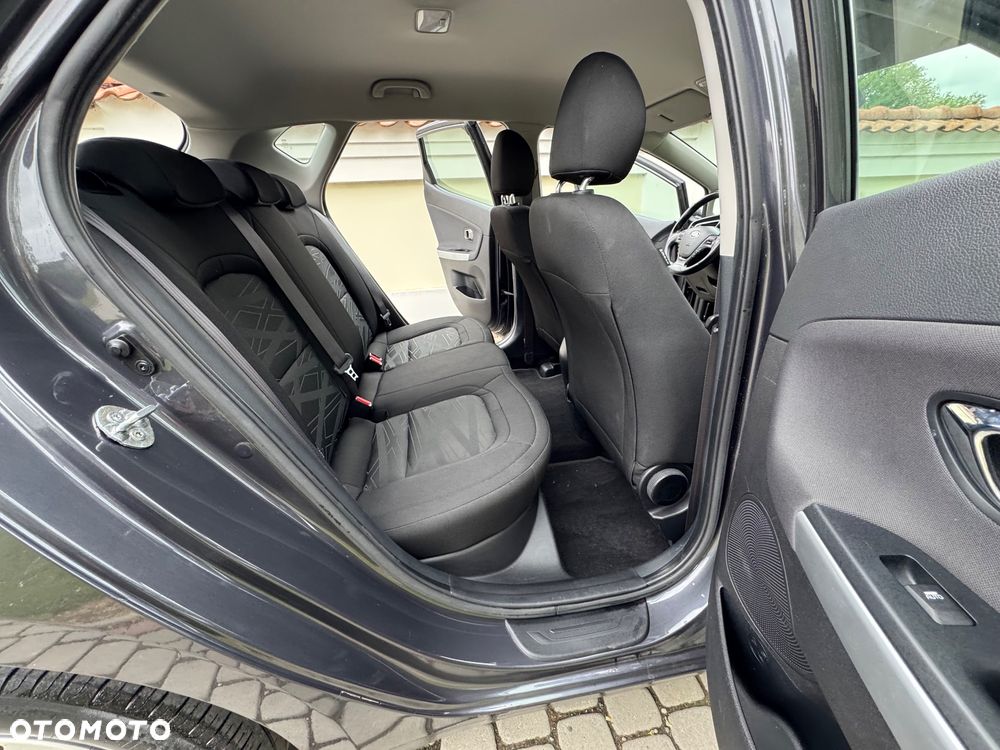 Kia Ceed - 14