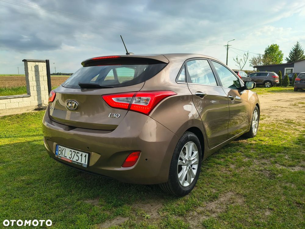 Hyundai i30 ver-1-6-crdi-select - 4