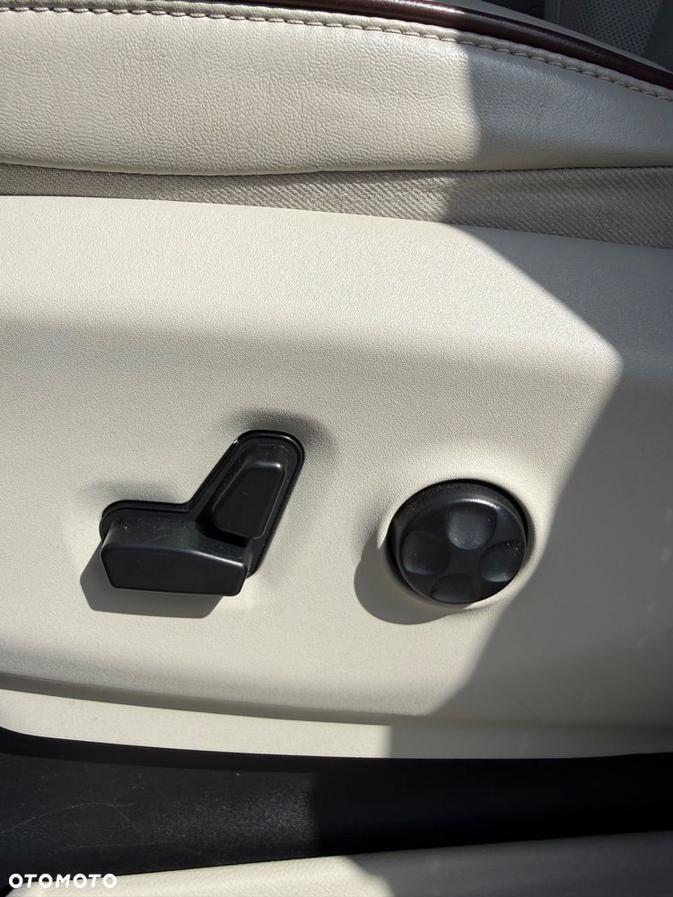 Chrysler Pacifica - 15