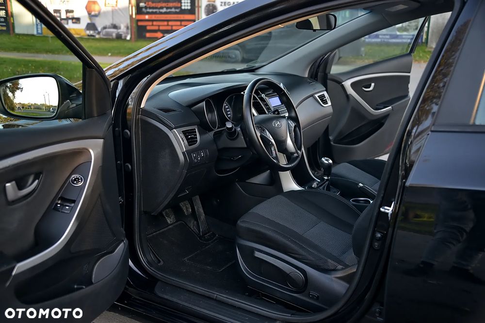 Hyundai i30 - 23