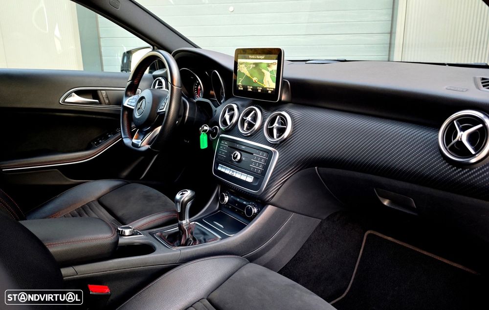 Mercedes-Benz A 180 d AMG Line - 13