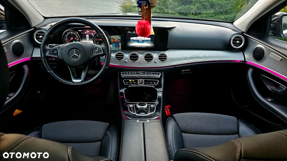 Mercedes-Benz Klasa E - 9