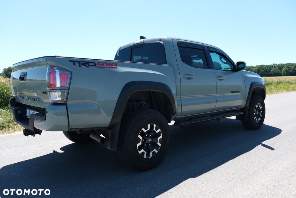 Toyota Tacoma - 5
