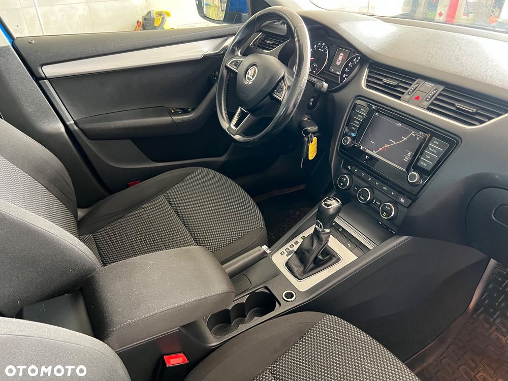 Skoda Octavia 2.0 TDI Ambition DSG - 22