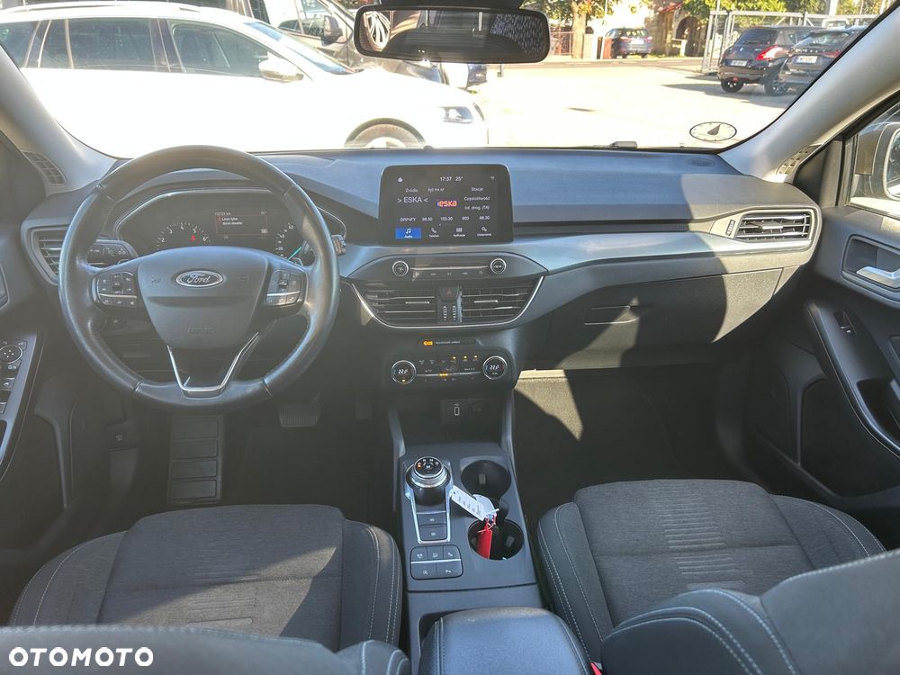 Ford Focus 1.5 EcoBoost Active - 17