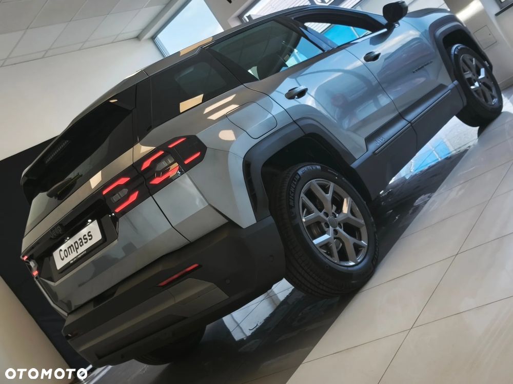 Jeep Compass 1.2 T3 mHEV Altitude FWD DCT - 8
