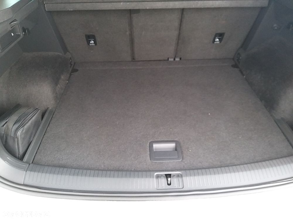 Volkswagen Tiguan - 25