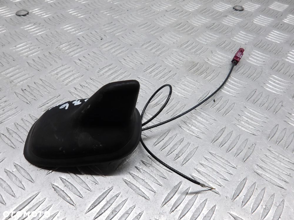 VW PASSAT B6 KOMBI 1.6TDI 2009r. ANTENA DACHOWA 3C0035507N - 1