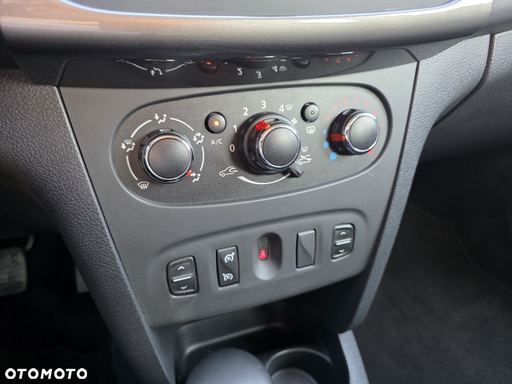 Dacia Sandero 1.2 16V 75 Celebration - 13