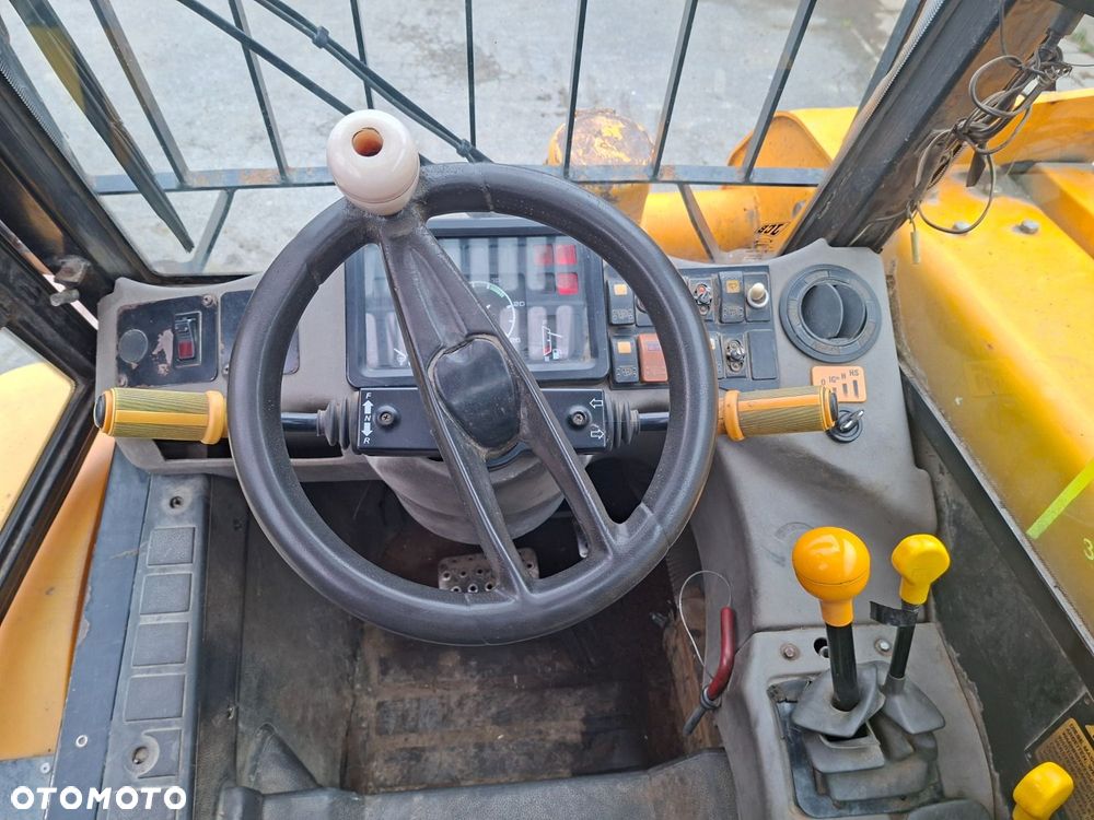 JCB 525-50 4X4 - 14