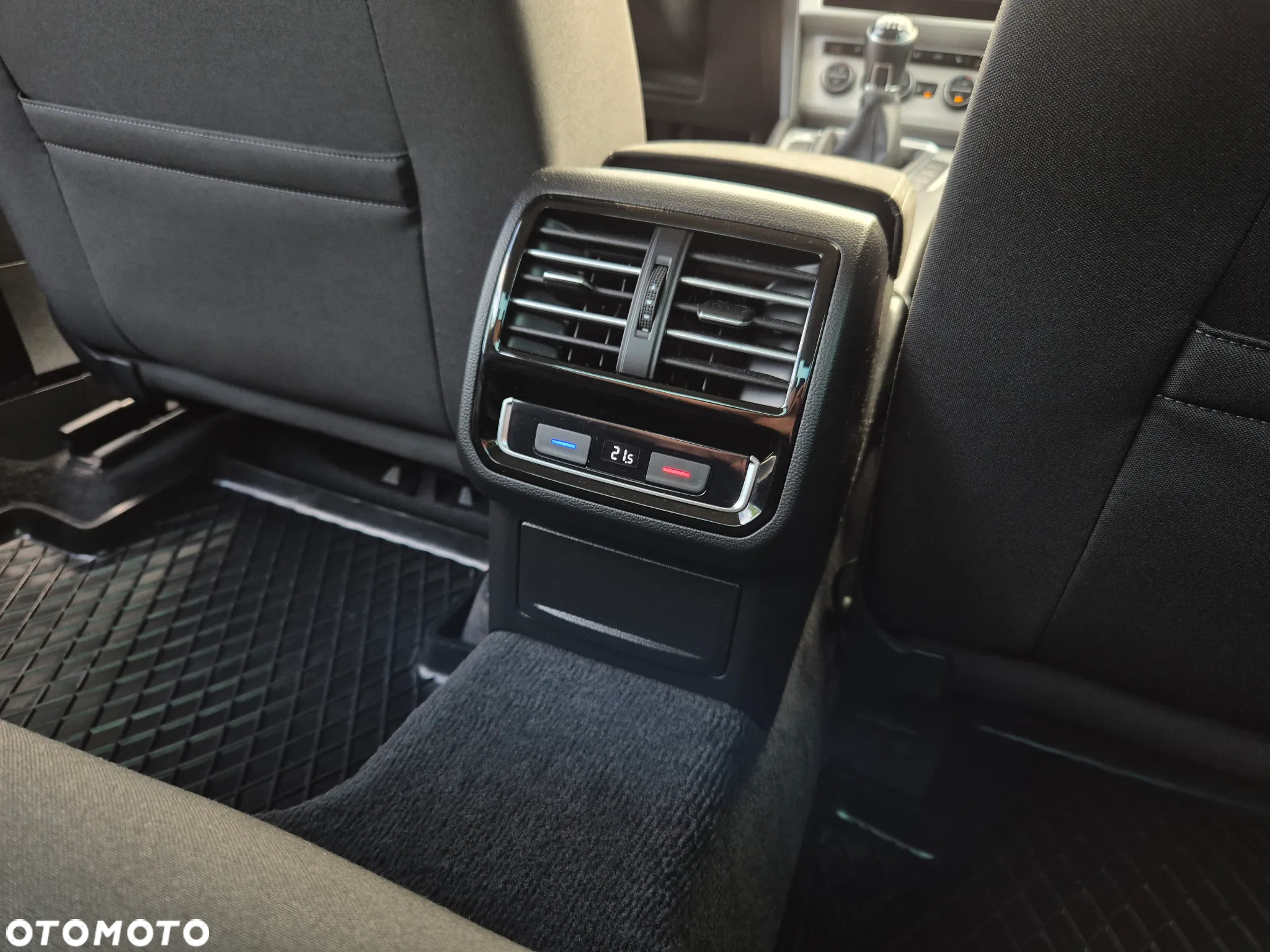 Volkswagen Passat 2.0 TDI BMT Comfortline - 25