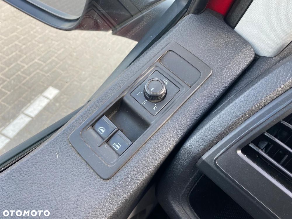 Volkswagen Transporter L2H1 - 24