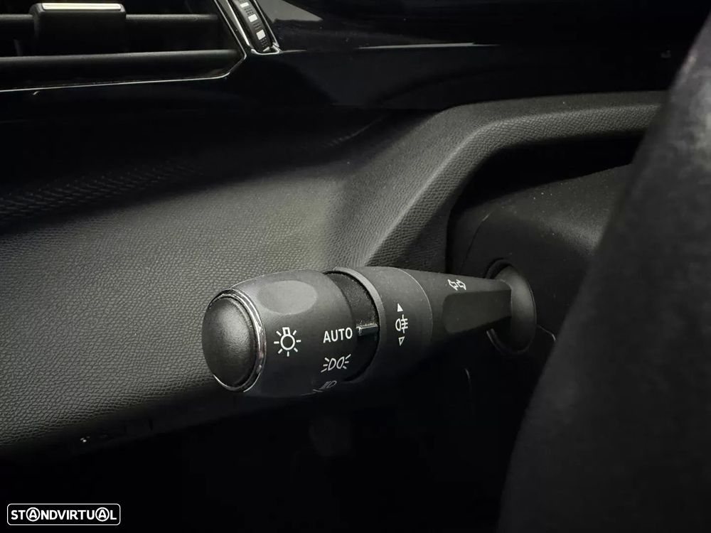 Peugeot 308 BlueHDi 130 EAT8 Active Pack — fotografia 26