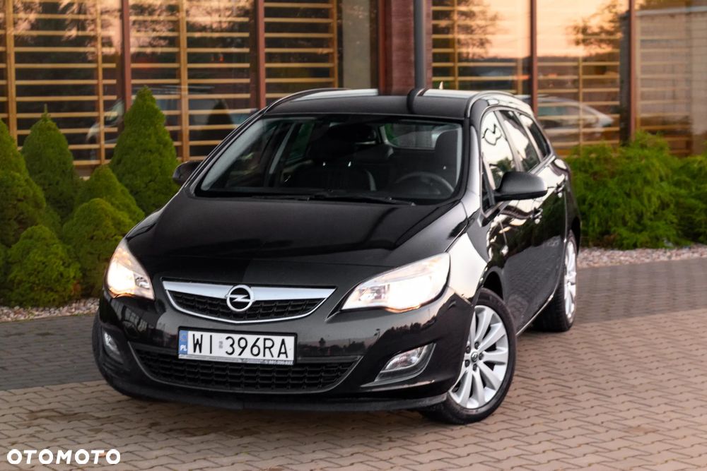 Opel Astra IV 1.4 T Cosmo EU6 - 4