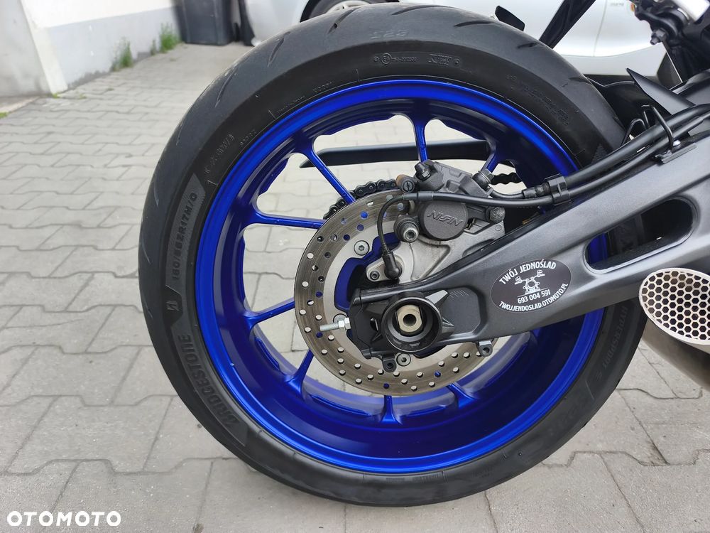 Yamaha R7 - 27