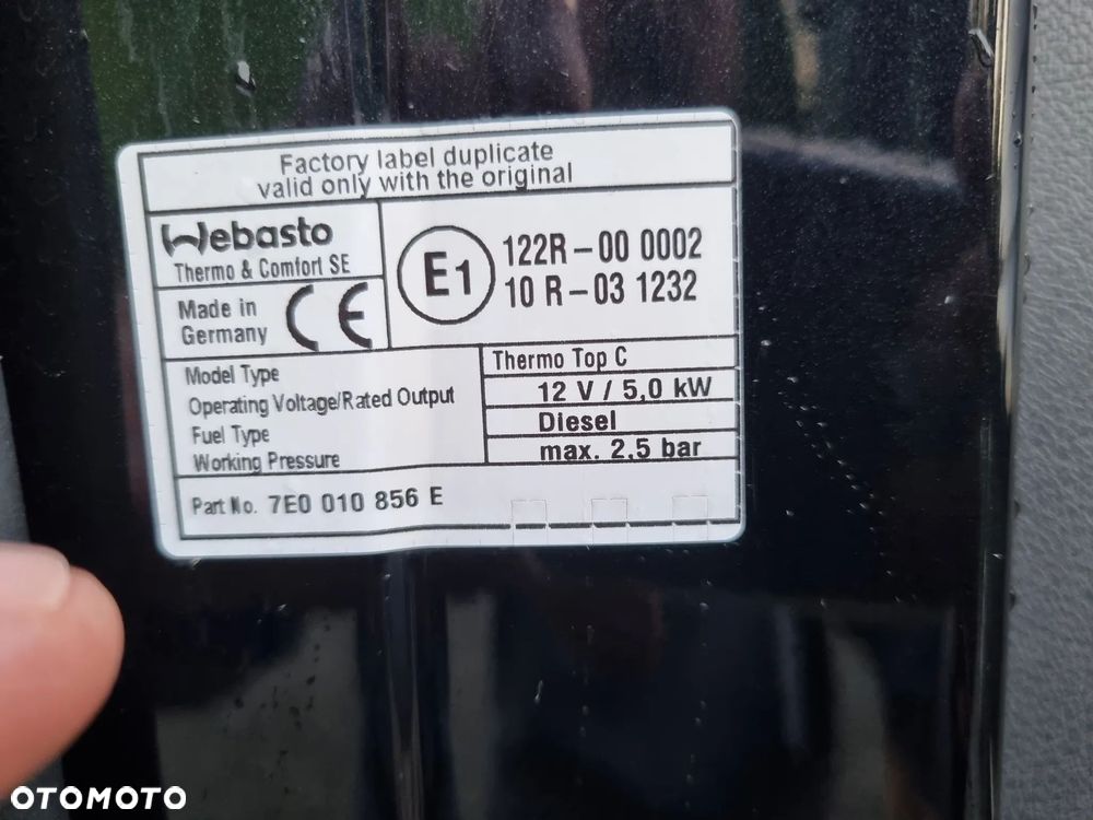 Volkswagen Caravelle - 11