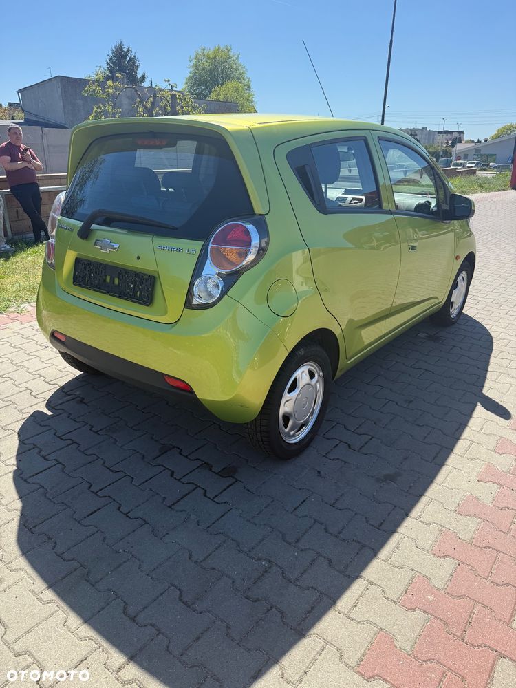Chevrolet Spark 1.0 LS - 4