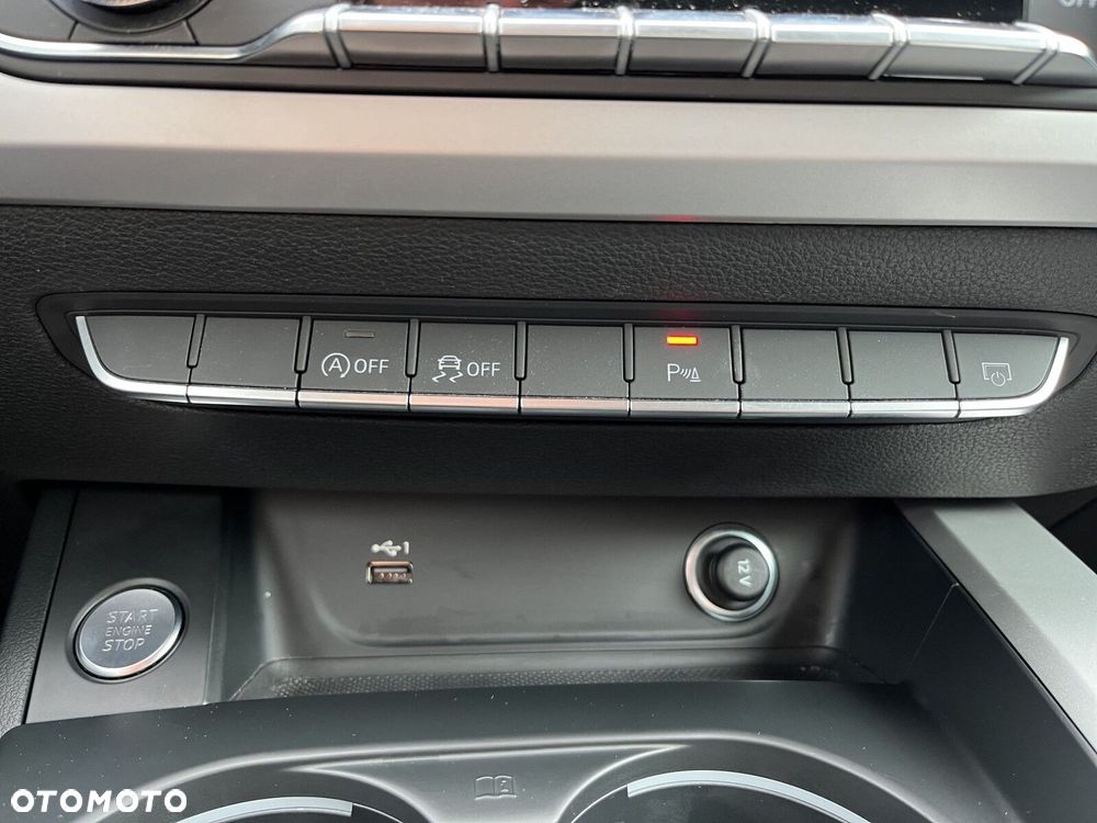 Audi A4 Limousine - 31