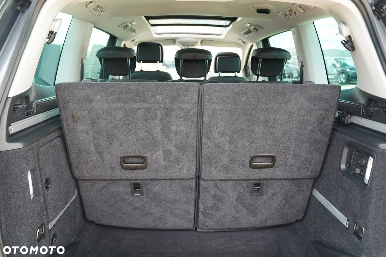 Volkswagen Sharan - 16